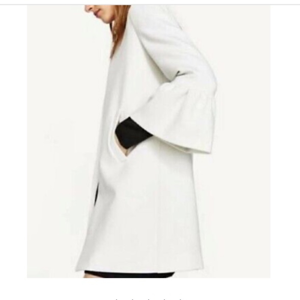 Zara Wonen Bell Sleeve Coat Size Small White |Off-White